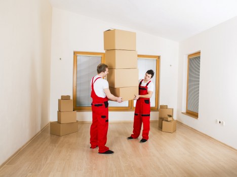 Secure storage facilities in Docklands for your moving truck